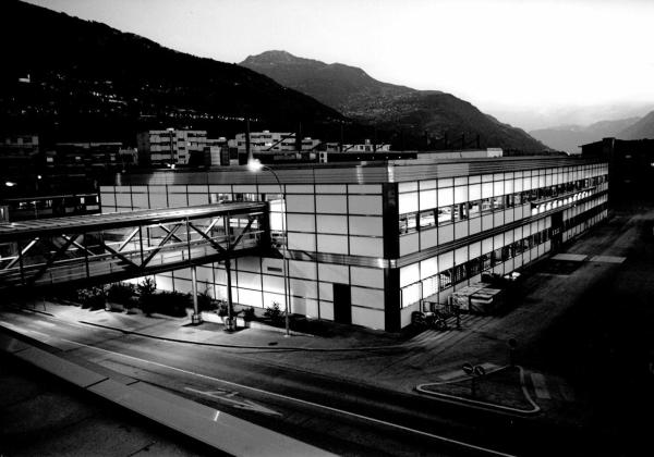 Verteilzentrum der Post in Sion, 1995–98