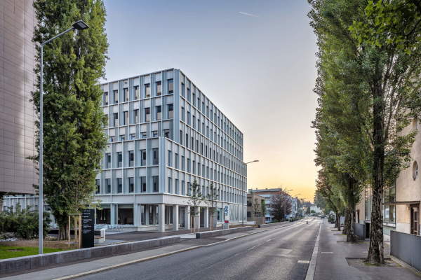 Das Bildungszentrum XUND ist Teil des Campus des Luzerner Kantonsspitals.