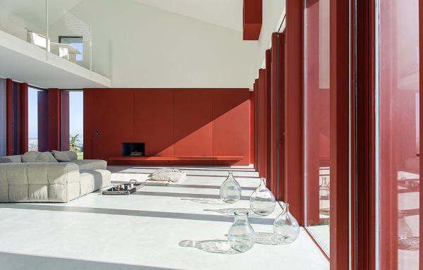 Im Haus fr Grenzgnger von Simone Subissati Architects entsteht der Eindruck einer temporren, nomadischen Nutzung.