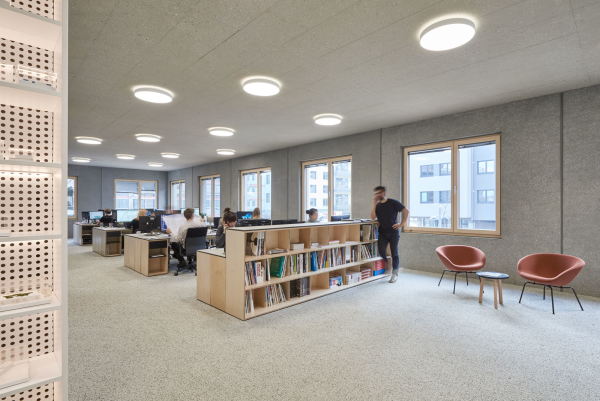 Eine Minimallftung erfolgt ber die STB Decken.