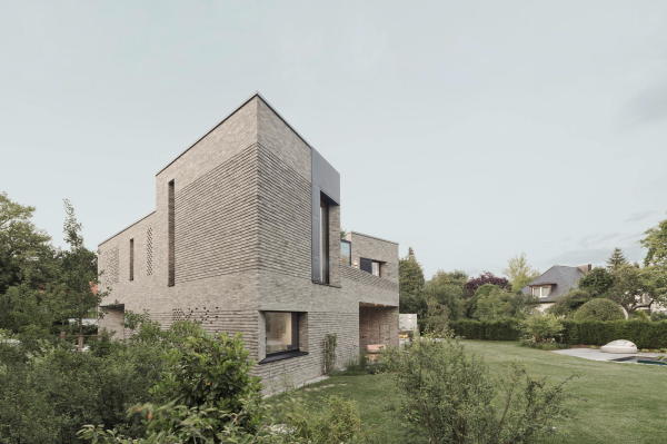 Villa bei Mnchen von Pool Leber Architekten