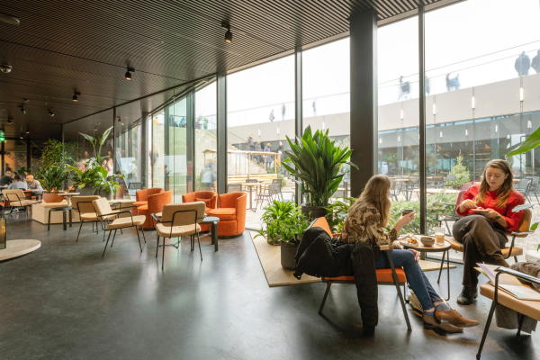 Mixed-Use-Projekt in Groningen von NL Architects