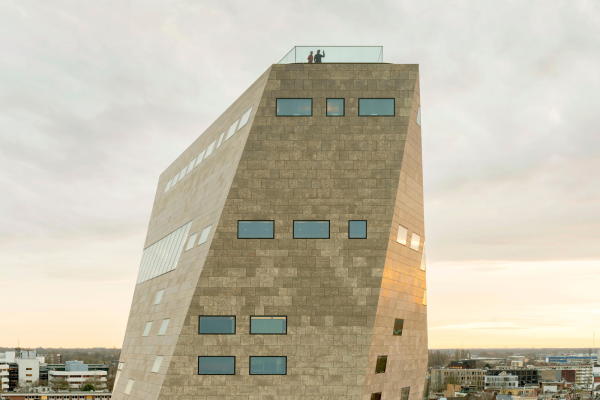 Mixed-Use-Projekt in Groningen von NL Architects