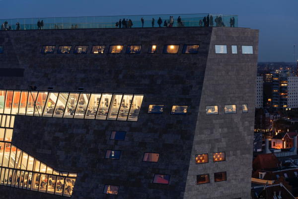 Mixed-Use-Projekt in Groningen von NL Architects