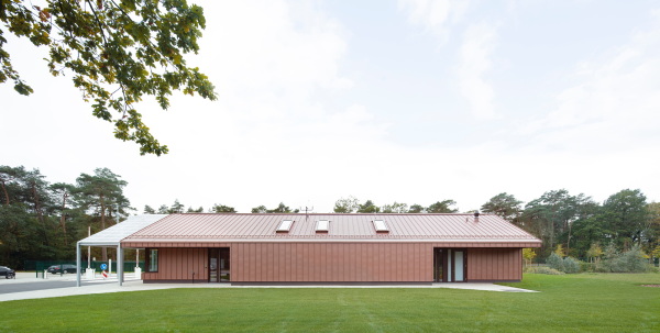 Wachgebude in Nienburg von dRei Architekten