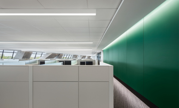 Olympia-Turm zu Bros umgebaut