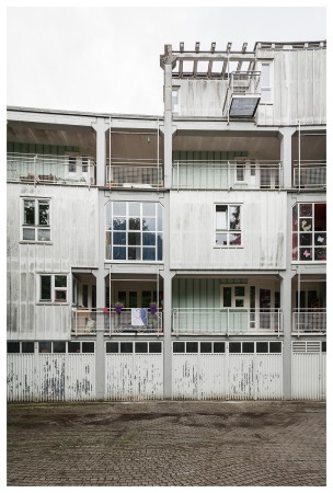 Die Frontfassade des Gebudeabschnitts von Otto Steidle zeigte sich 2017 durchaus sanierungsbedrftig. Sensible Modifikationen wren aber innerhalb der Grundstruktur ohne weiteres mglich gewesen.
