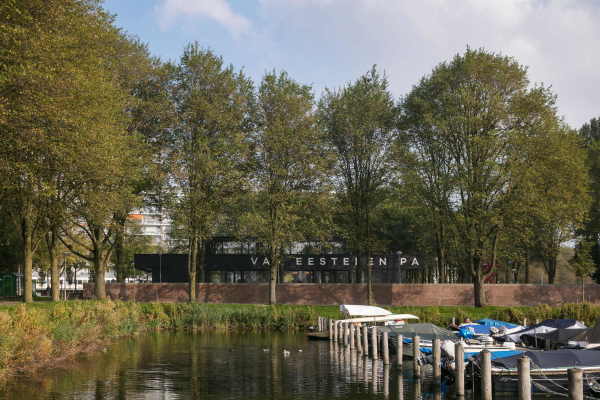 Pavillon von Korteknie Stuhlmacher Architecten in Amsterdam