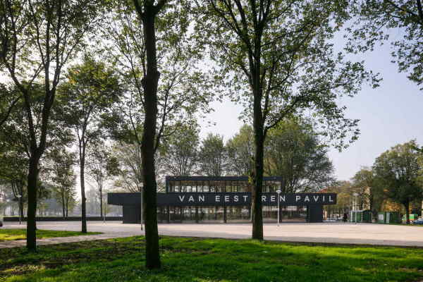 Pavillon von Korteknie Stuhlmacher Architecten in Amsterdam