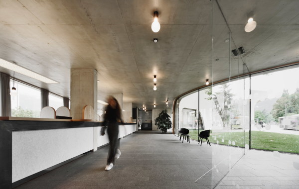 Touristeninformation in Brixen von MoDus Architects
