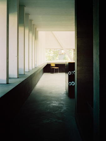 Ateliergebude im Tessin von Stocker Lee Architetti