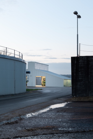 Fahrzeughalle von Atelier 111