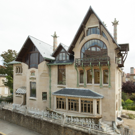 Die Villa Majorelle in Nancy 2017. Der nicht originale Erkeranbau an der Terrasse wurde whrend der Sanierung entfernt.