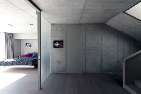 Villa in Ljubljana von OFIS Arhitekti