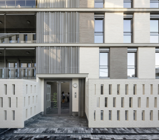 Wohnbebauung von Gabriel Verd und Bur�4 in Sevilla