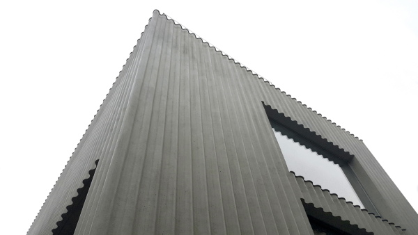 Wohnhaus mit Tanzatelier in Seoul von LKS Architects