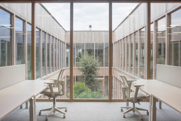 �berbauung eines Lagerhauses von Space Encounters