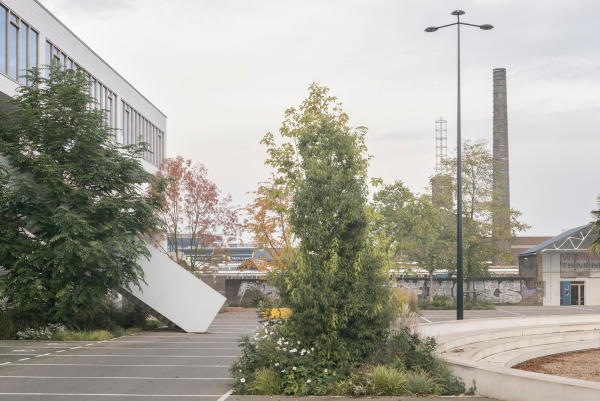 �berbauung eines Lagerhauses von Space Encounters