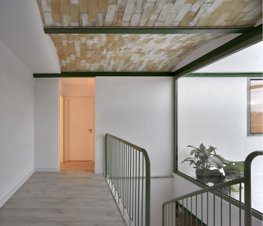 Treppenhaus im 2.OG. Hier liegen die privateren Einzelzimmer.