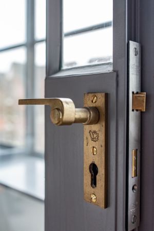 Im Abschnitt des zuk�nftigen Hotels werden die alten Details aufw�ndig herausgearbeitet.