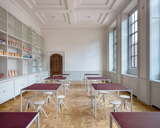 Brandneue Einrichtung auch in den R�umen f�r die Museumsp�dagogik.