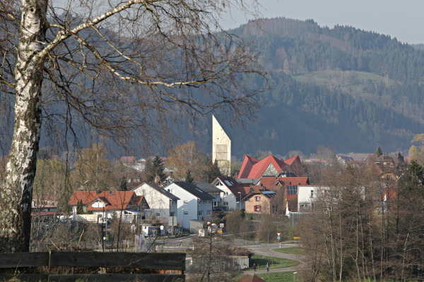 Kirchturm aus Holz in Bleibach von Architektur 3