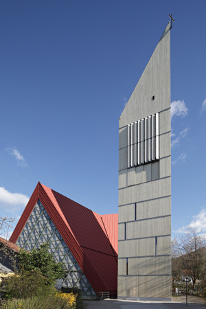 Kirchturm aus Holz in Bleibach von Architektur 3