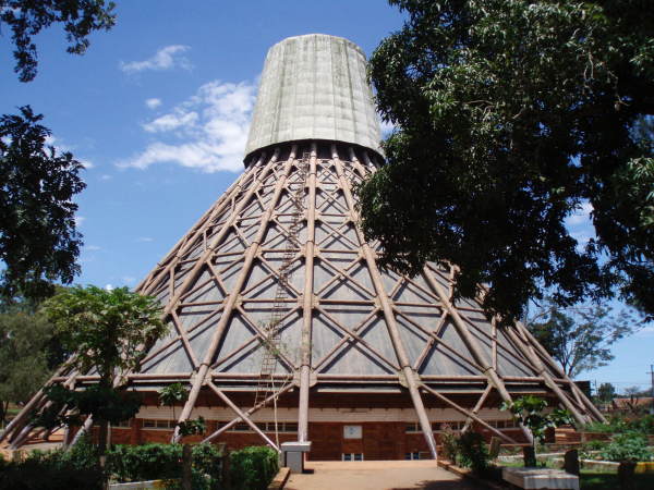 Wallfahrtskirche in Namugongo (Uganda), 1973