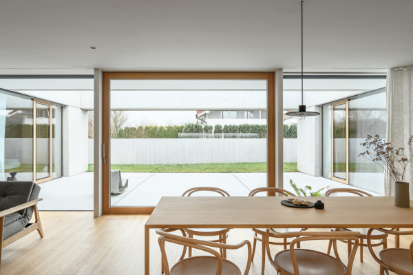 Wohn- und Atelierhaus von Arhitektura in Ljubljana