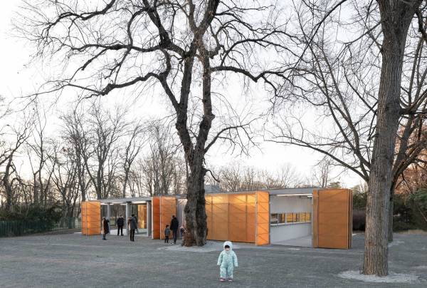 Sommerpavillon in Prag von Papundekl Architects