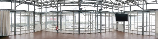 Panoramabild des Glaspavillons