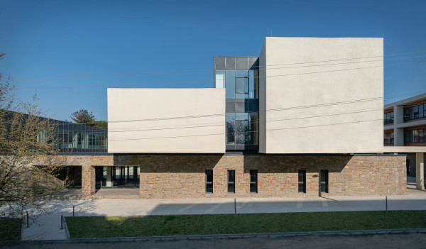 Schulcampus von PAB Architects auf Gkceada