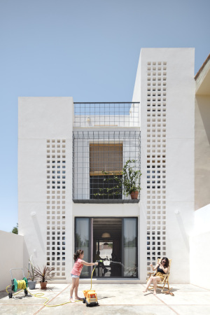 Wohnhaus von CRUX Arquitectos bei Valencia
