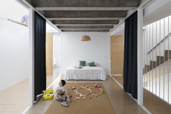 Wohnhaus von CRUX Arquitectos bei Valencia