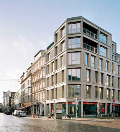 Wohn- und Geschftshaus von LH Architekten