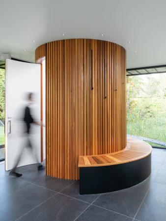 Pool-Pavillon in Quebec von Maurice Martel