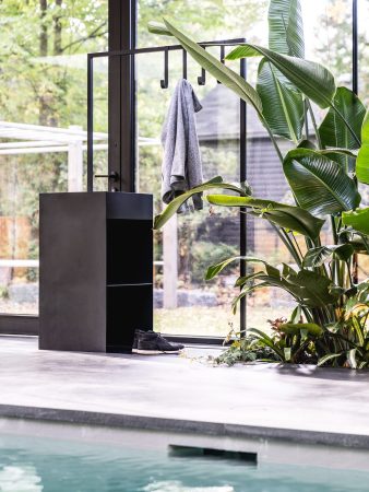 Pool-Pavillon in Quebec von Maurice Martel