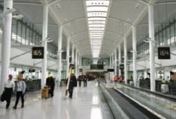Neues Flughafenterminal in Toronto von Moshe Safdie eingeweiht