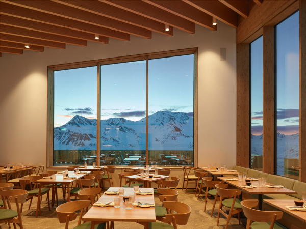 Bergrestaurant in Andermatt von Studio Seilern Architects