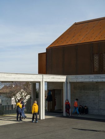 Schulerweiterung in Lugrin von Ateliers O-S Architectes