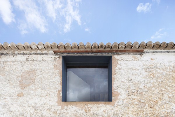 Bodega-Umbau bei Valencia von CRUX Arquitectos