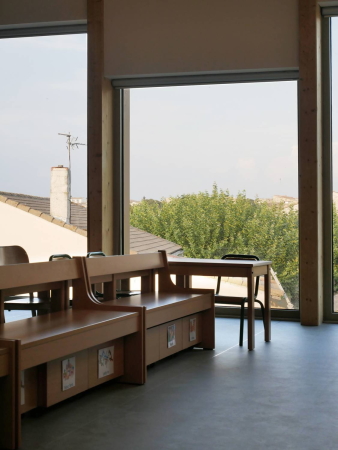 Schulerweiterung in Saint-Gilles von NAS architecture