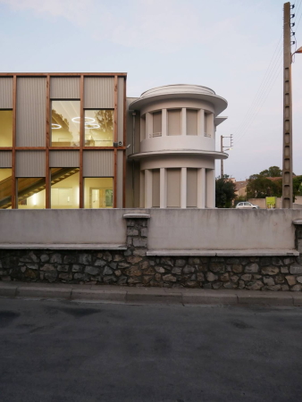 Schulerweiterung in Saint-Gilles von NAS architecture