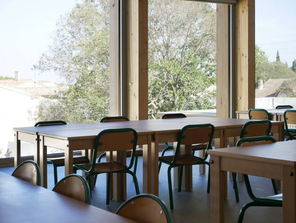 Schulerweiterung in Saint-Gilles von NAS architecture