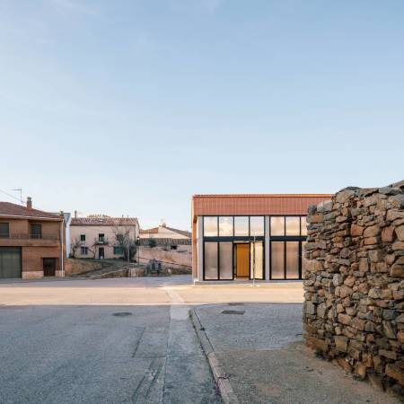 Gemeindehaus von BIZNA estudio in Soria