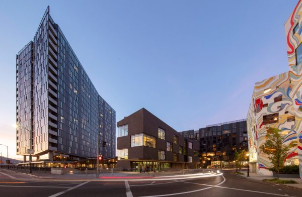 Gesch�ftshaus in Portland von Skylab Architecture