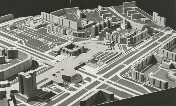 Historisches Modell des Azatlyk Square mit dem Rundbau des nie realisierten Lenin-Museums.