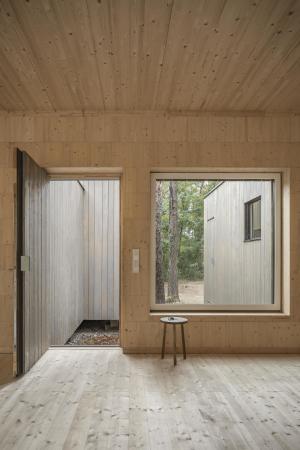 Holzhaus bei Berlin von Zeller & Moye