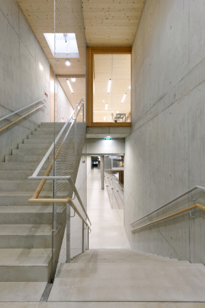 Cluster-Schulzentrum von Dietmar Feichtinger Architectes in Gloggnitz