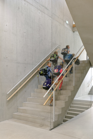 Cluster-Schulzentrum von Dietmar Feichtinger Architectes in Gloggnitz